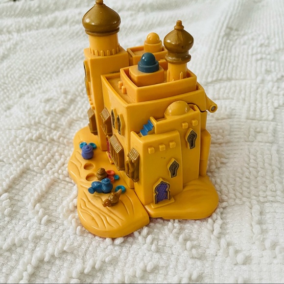 Disney Aladdin Polly Pocket Collectible - Picture 1 of 10